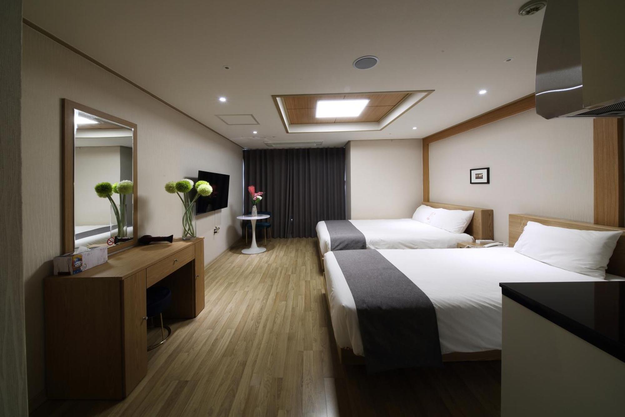 Incheon The Hotel Yeongjong Экстерьер фото