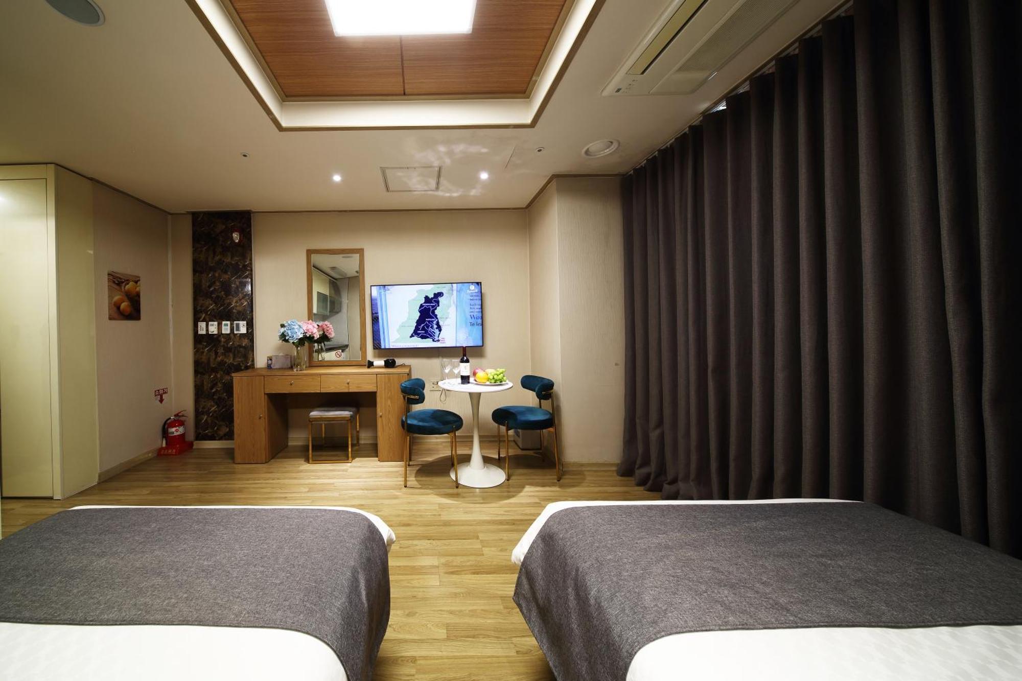 Incheon The Hotel Yeongjong Экстерьер фото
